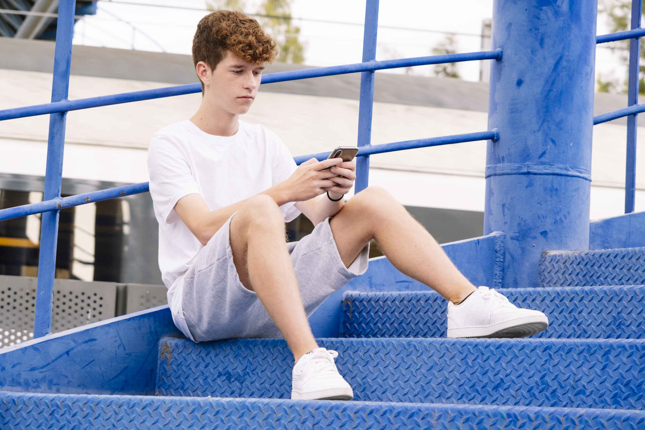 Impact of social media on teenagers mental health
